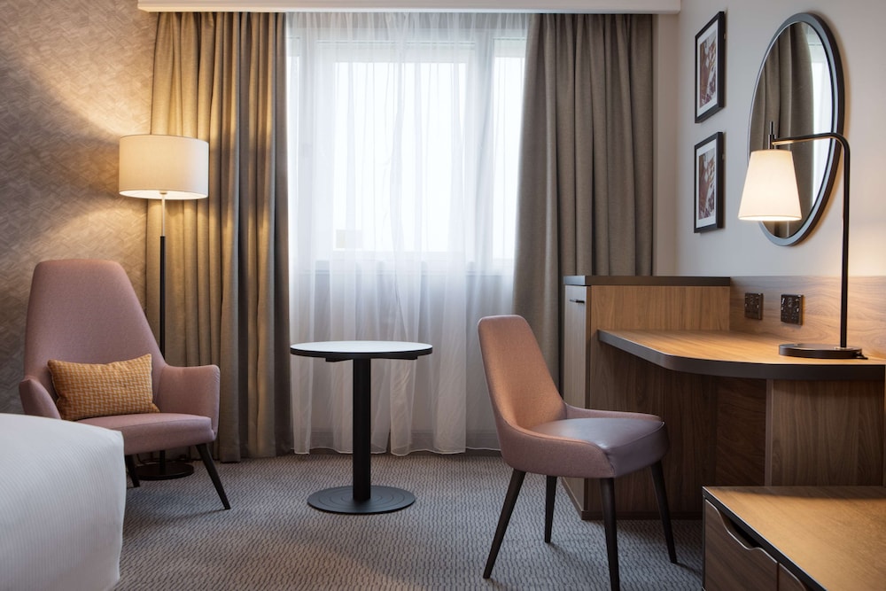 Doubletree By Hilton Dartford Bridge 38/84