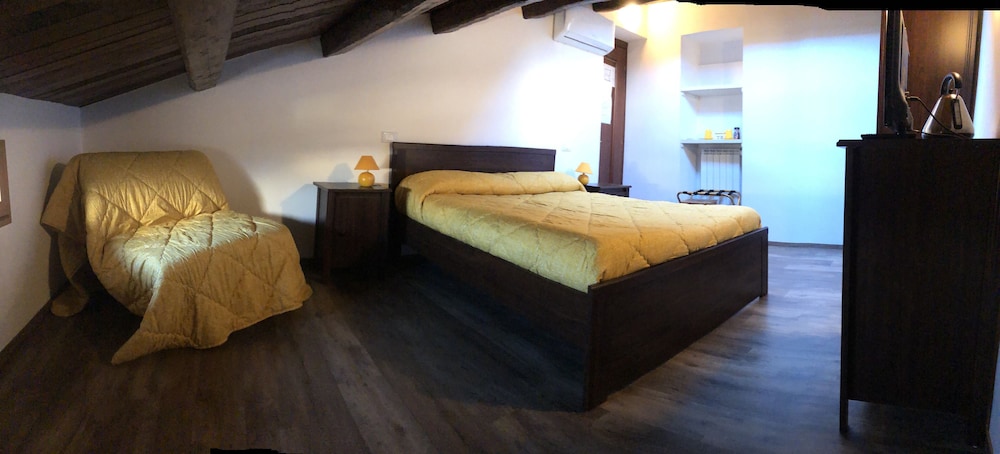 BB Il Re Alla Reginella Guest House 17/42