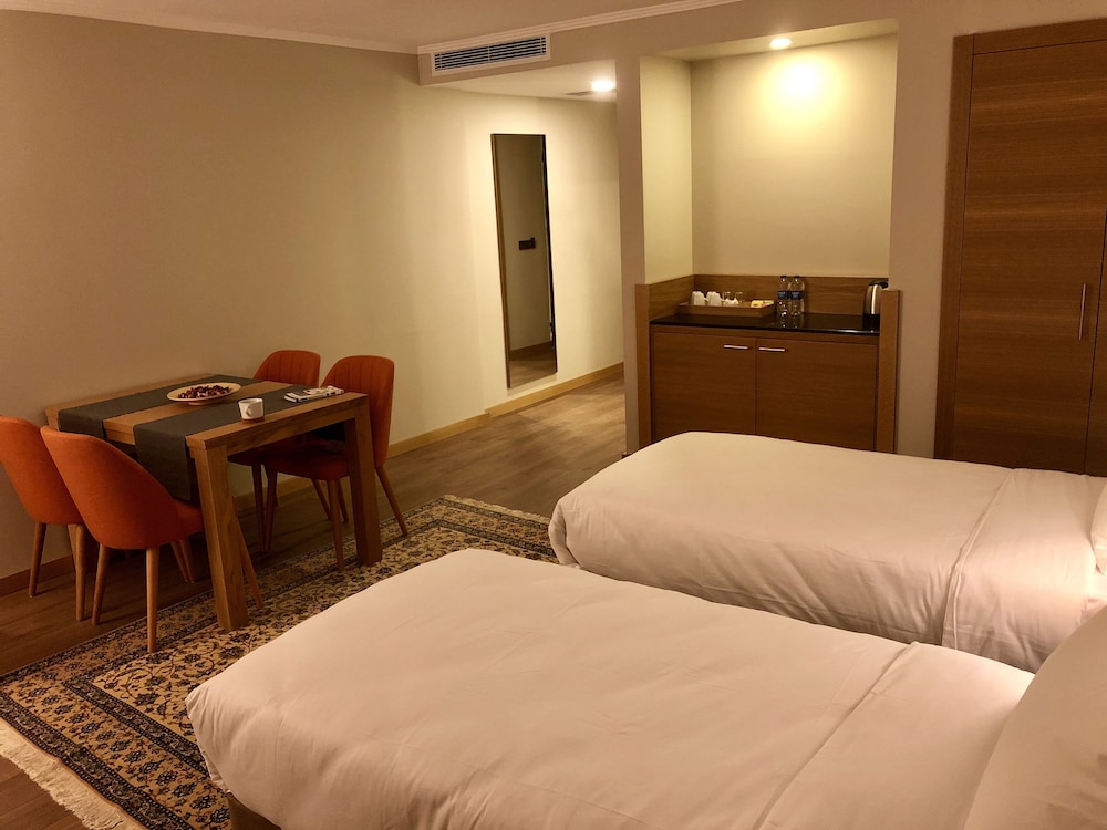 EXCLUSIVE, APARTMENT