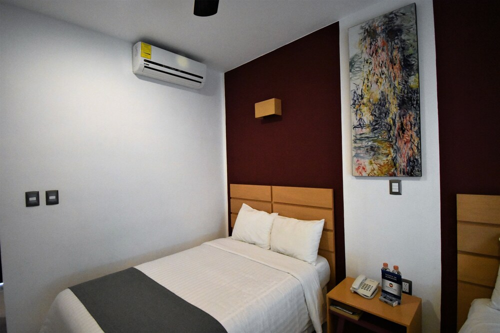 Mexico Inn Express Salamanca 28/68