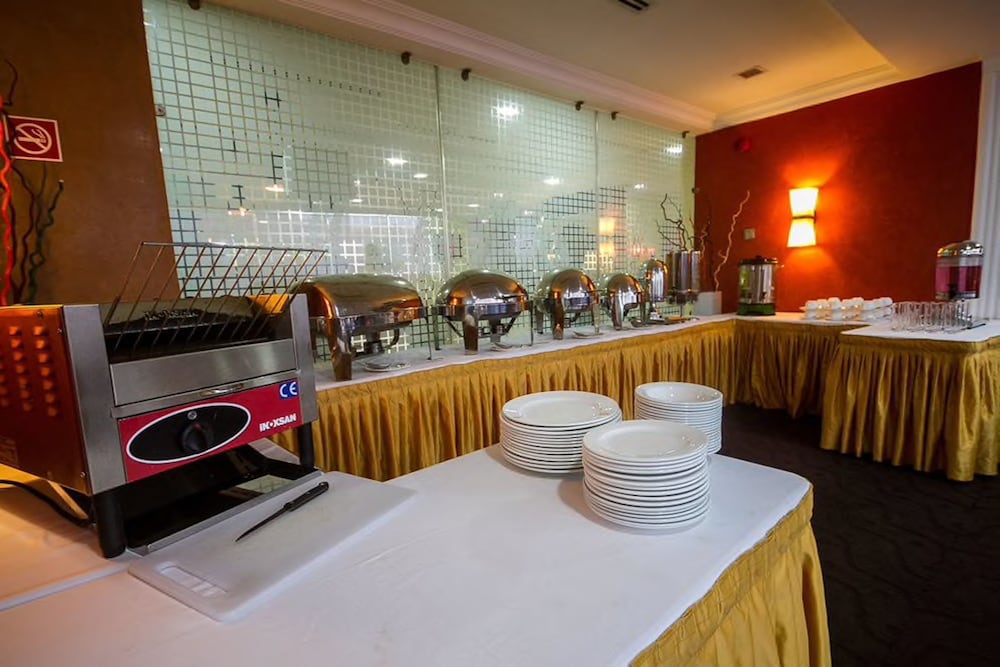 Golfview Hotel and Suites 34/63