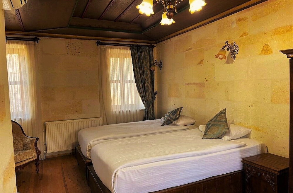 ECONOMY, TWIN BEDS