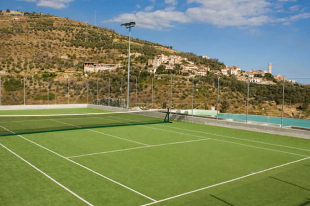 Castellaro Golf Resort 36/73