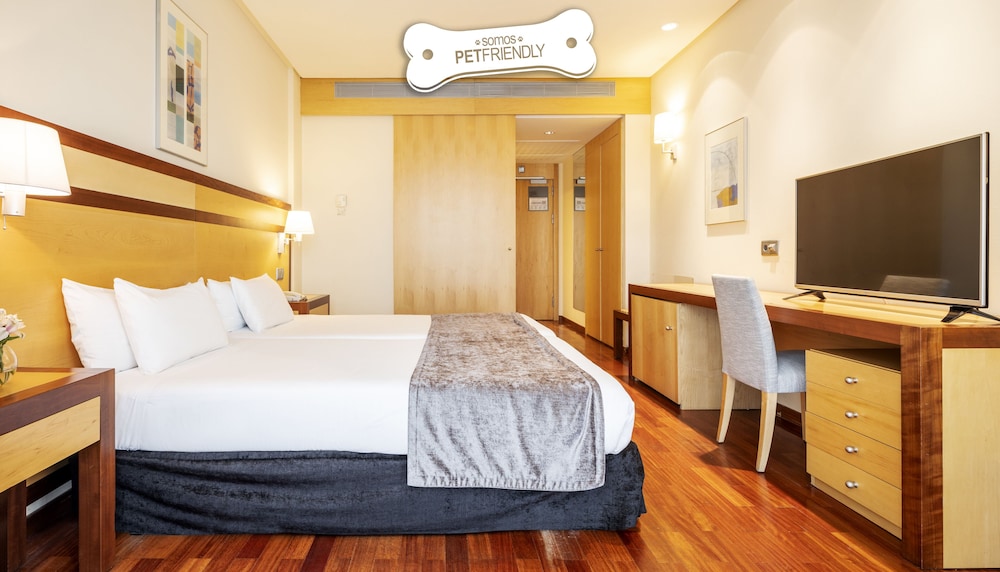 ROOM, DOUBLE BED, PET FRIENDLY