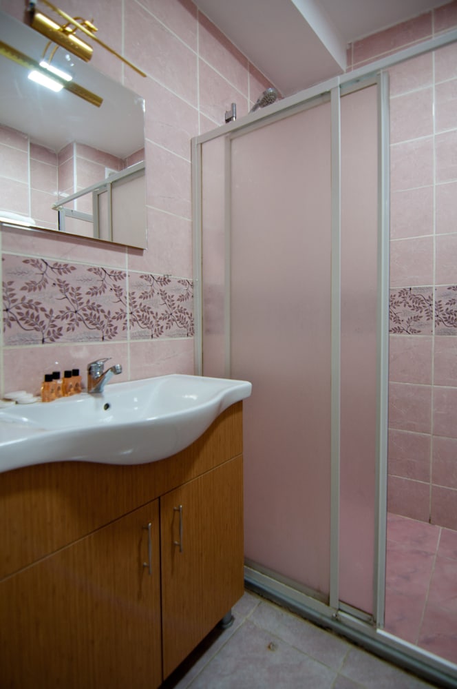 Safran Suites Apart 4/50