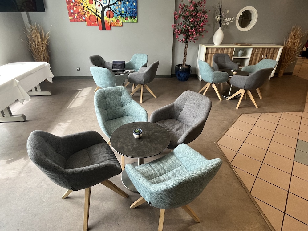 Kyriad Grenoble Nord Le Fontanil 48/56