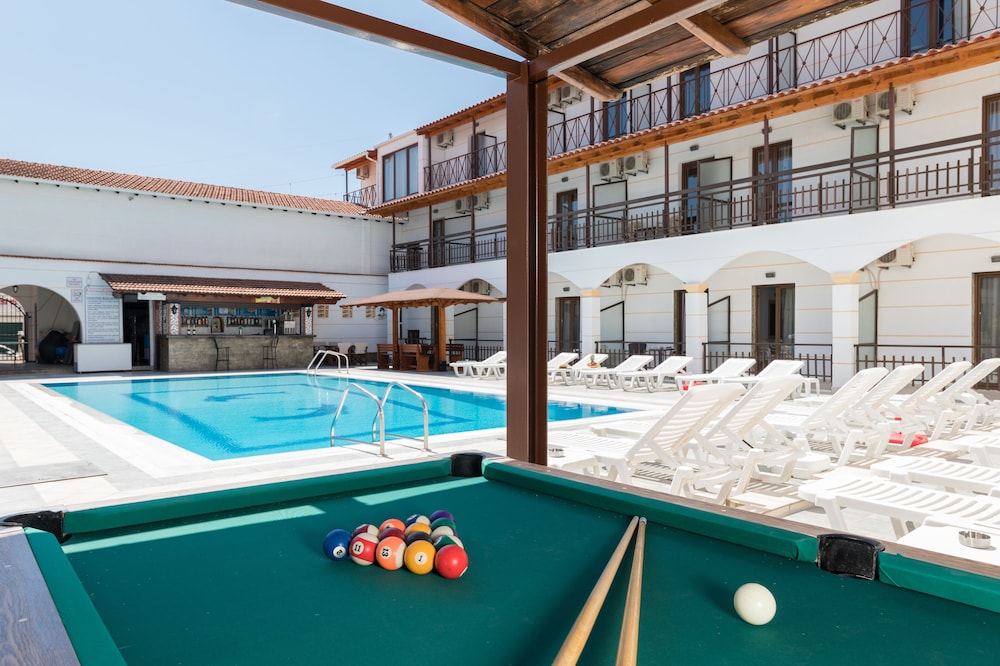 Lefkimi Hotel 34/53
