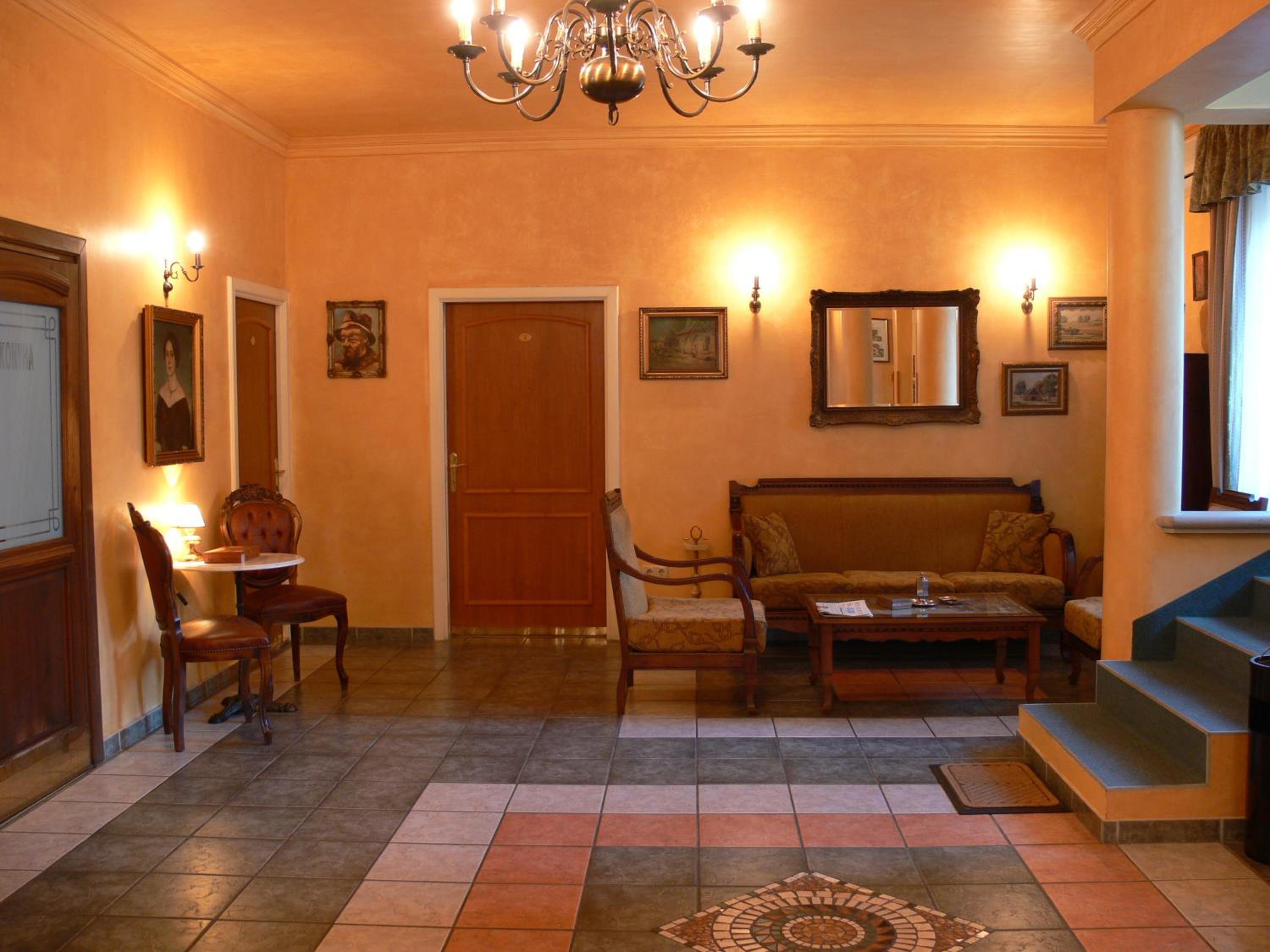 Levay Villa Hotel 8/47