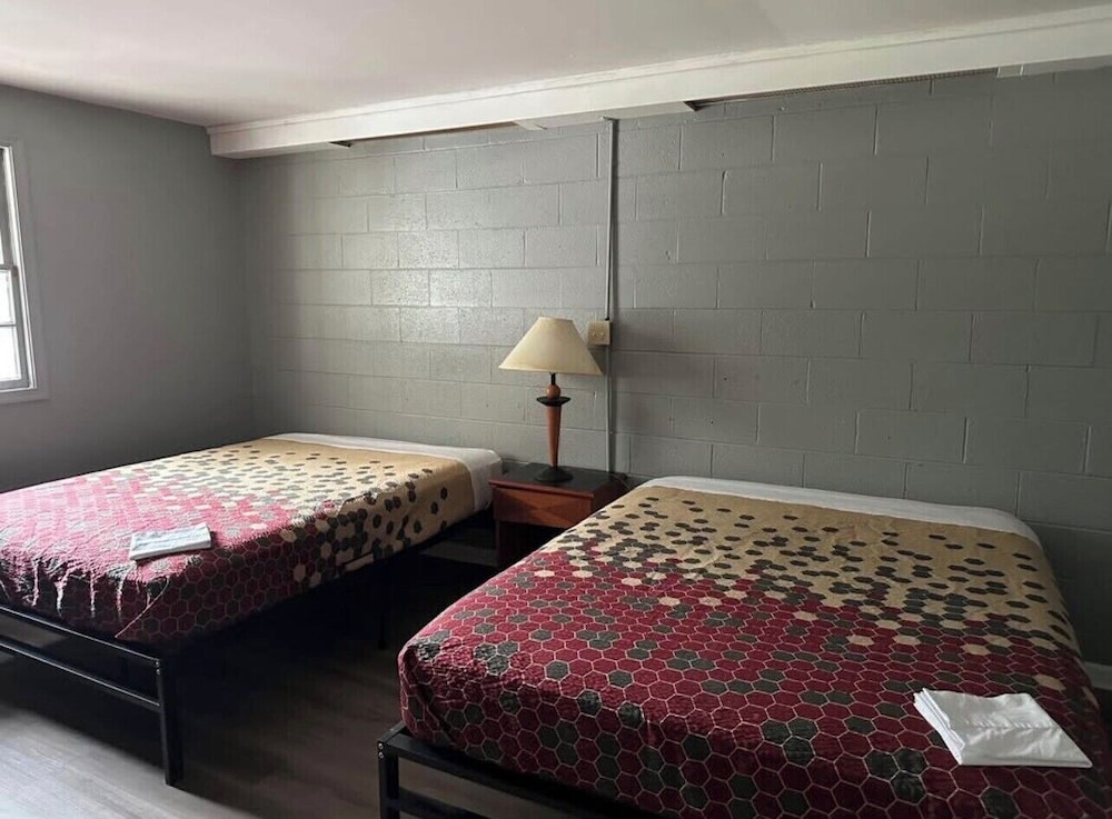 Birchwood Suites 16/50