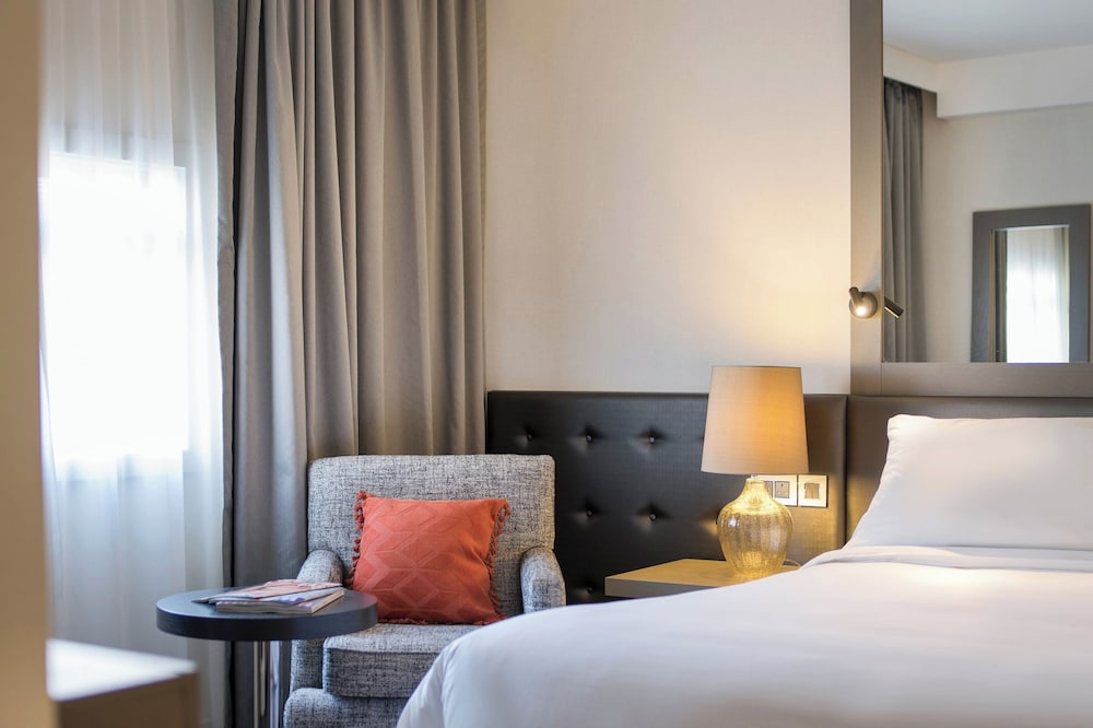 DELUXE, TWIN BEDS