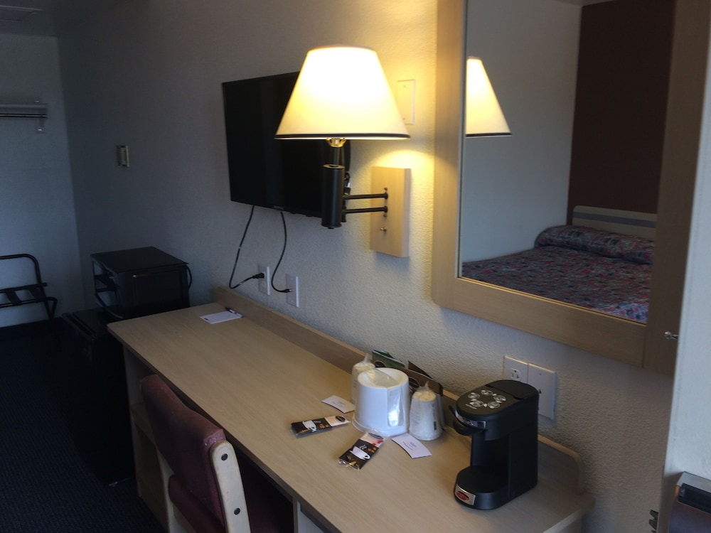 Travelodge By Wyndham Raton 21/37