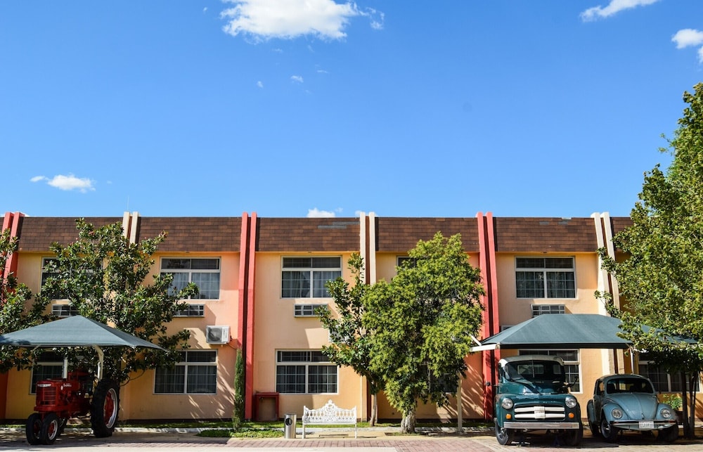 Sicomoro Hotel 2/50