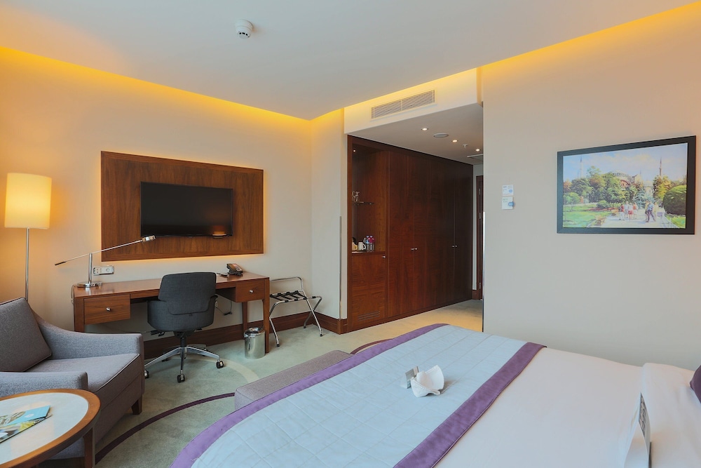 Crowne Plaza Istanbul Oryapark 42/76