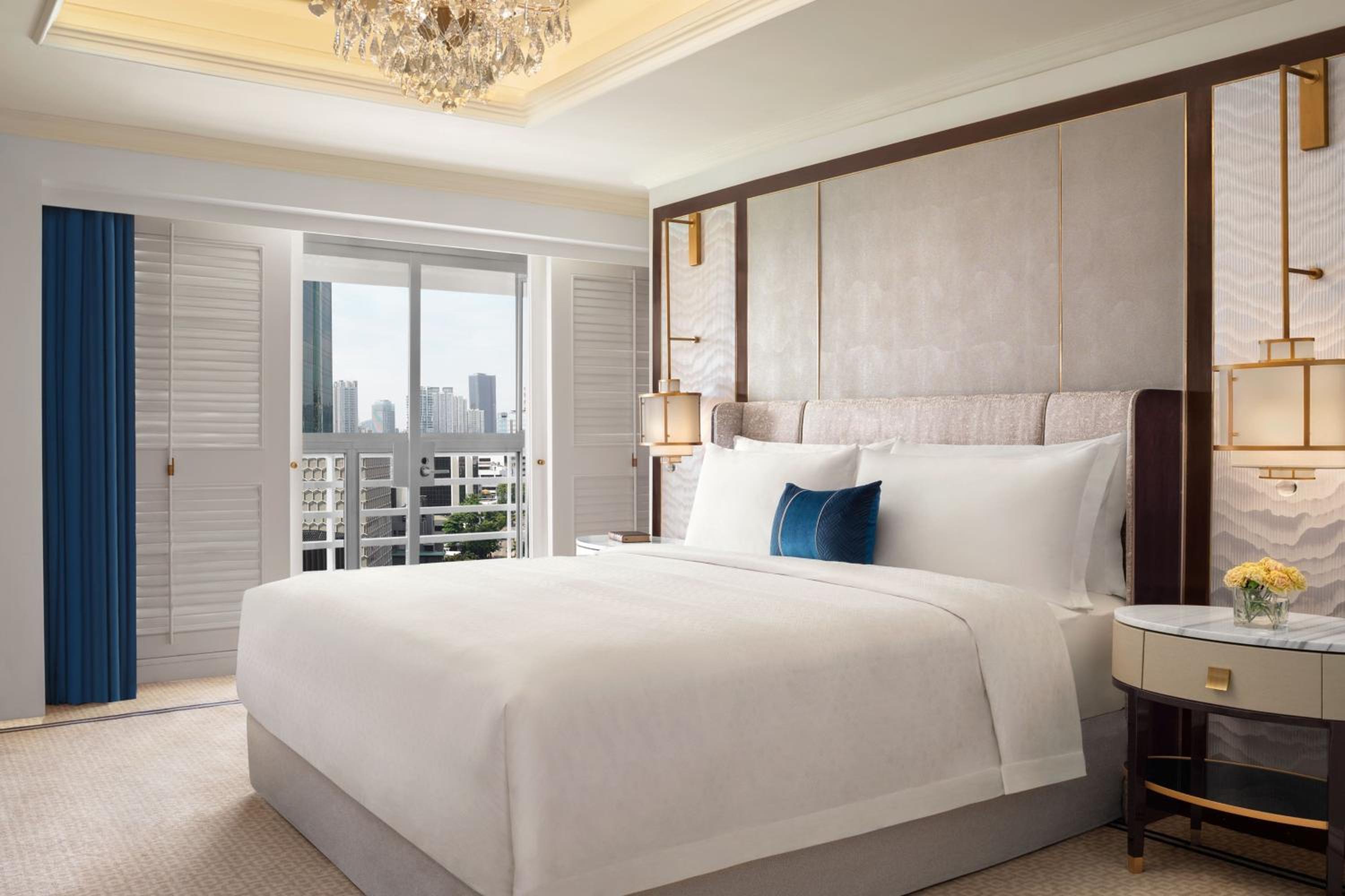 Caroline Astor, 2 Bedrooms, Suite, 1 King and 2 Double Beds, Balcony