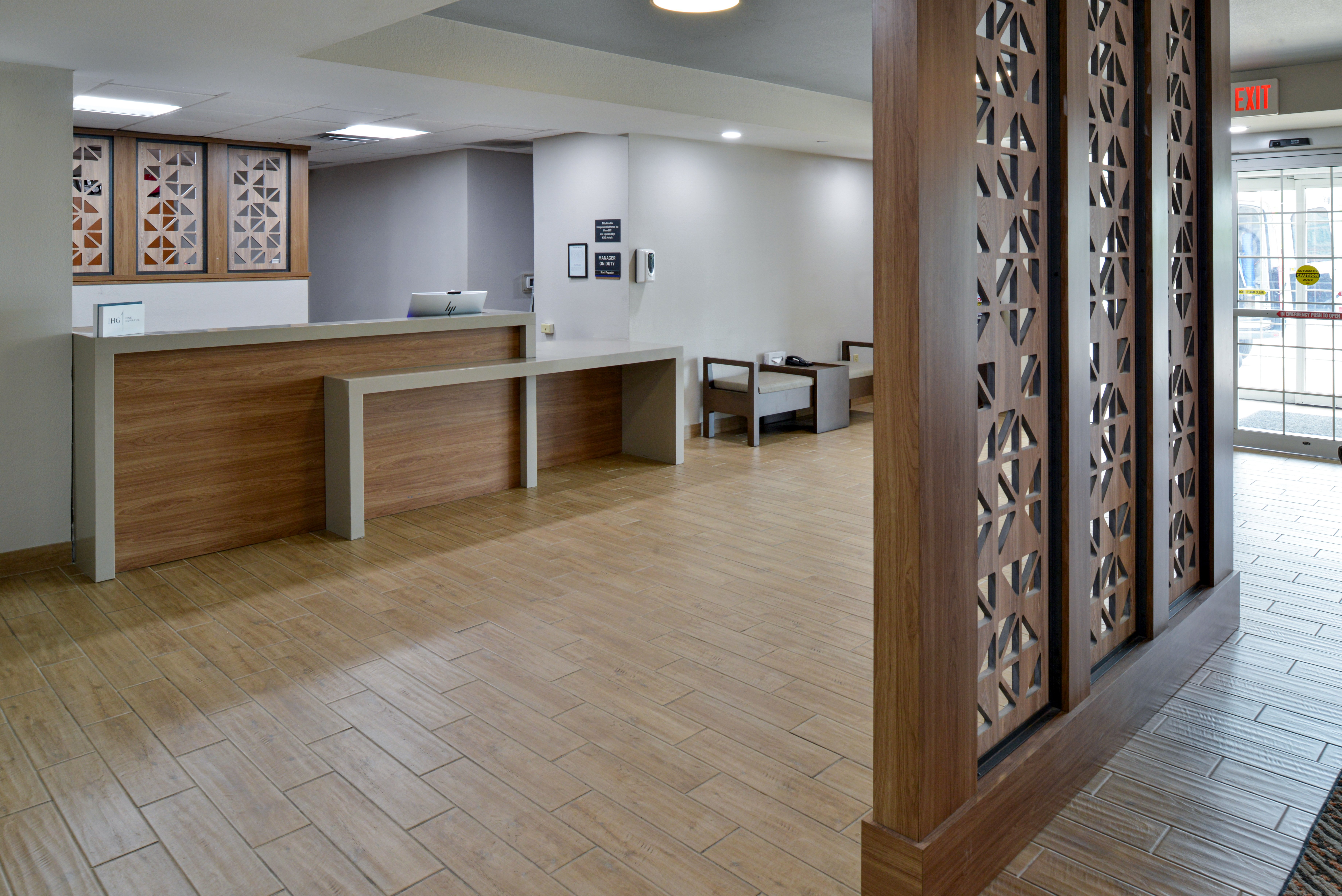 Candlewood Suites Kansas City Northeast 5/73