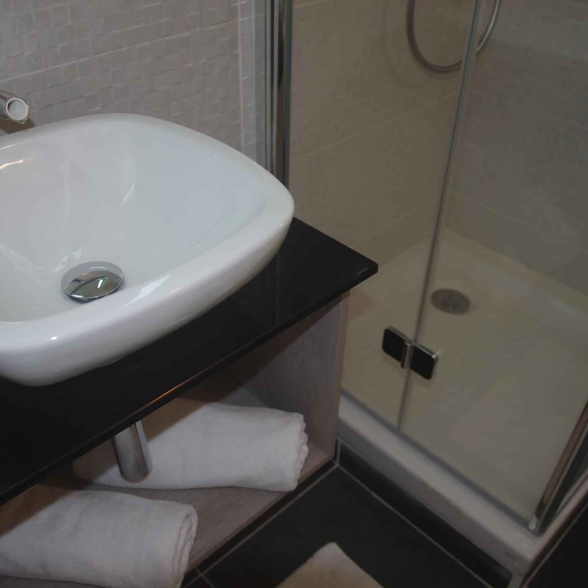 Hôtel des Amandiers 33/33
