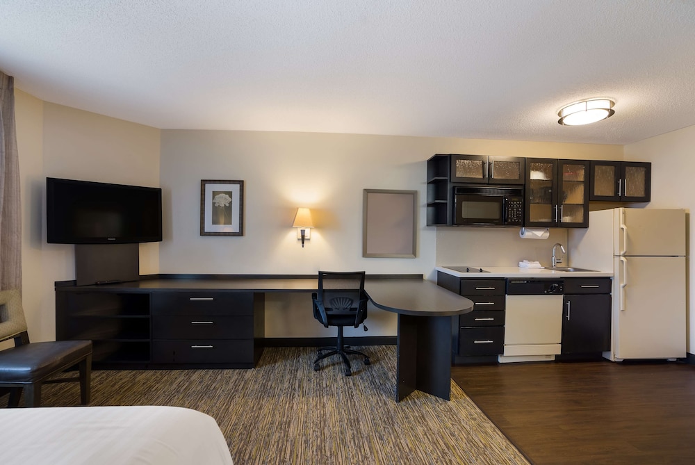 Sonesta Simply Suites Des Moines 32/42