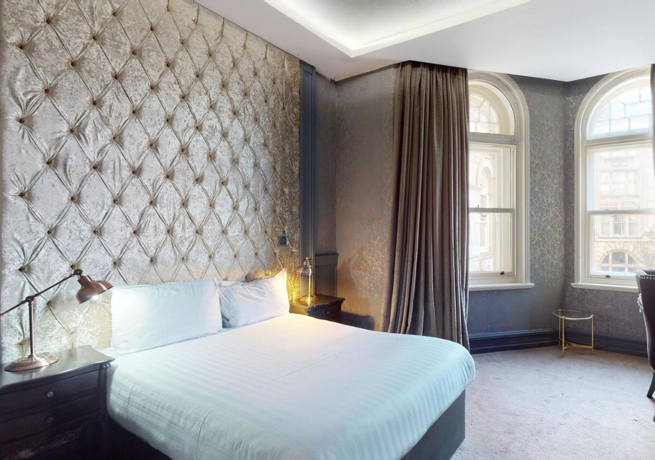 Room, Double Bed