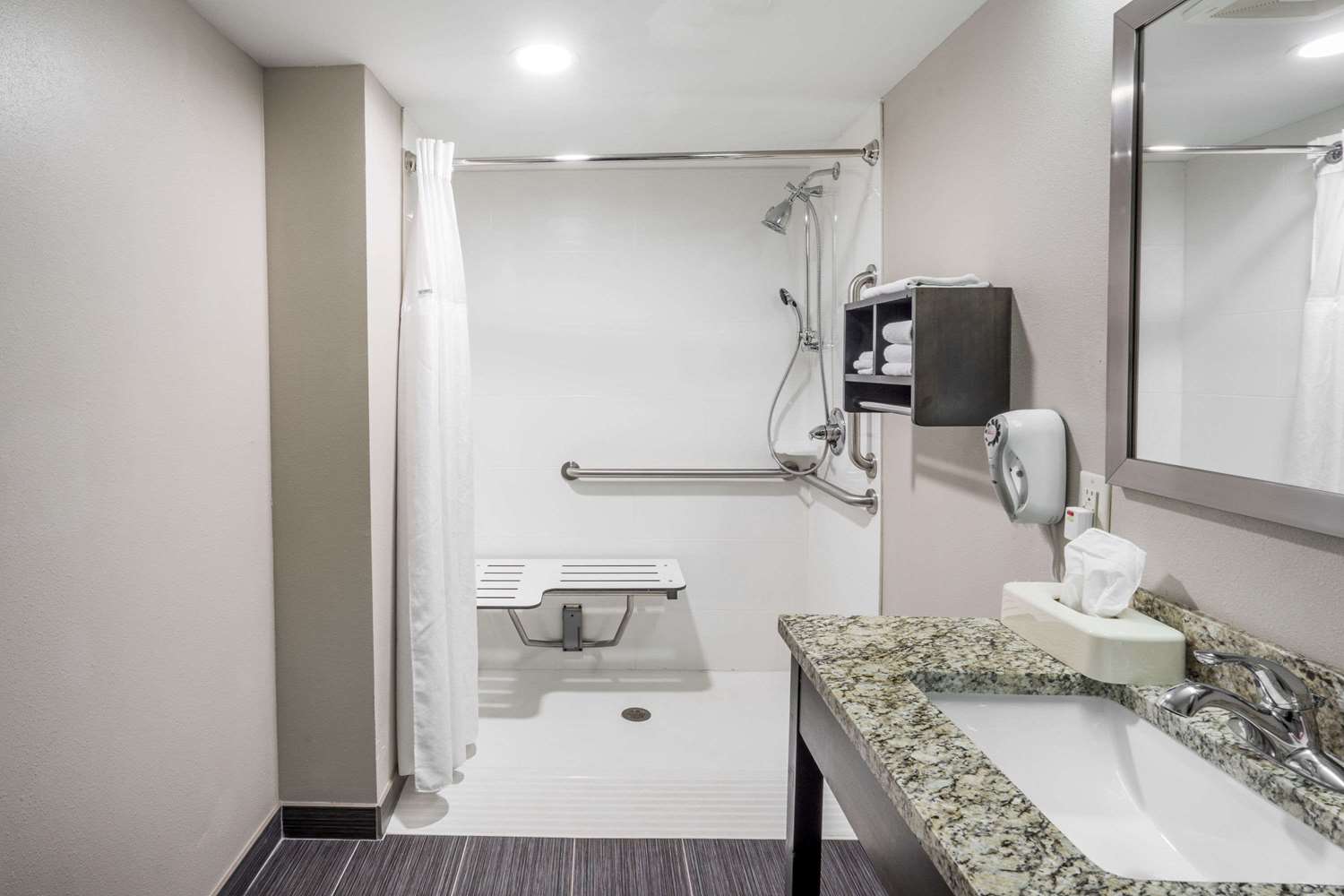 Baymont By Wyndham Clarksville 39/39