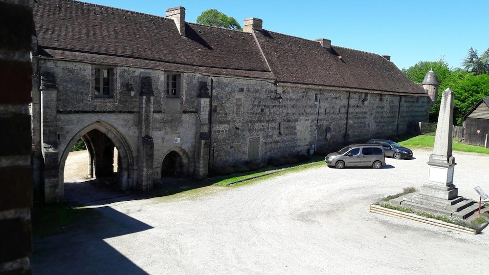Hotel Le Relais De L'abbaye 42/50