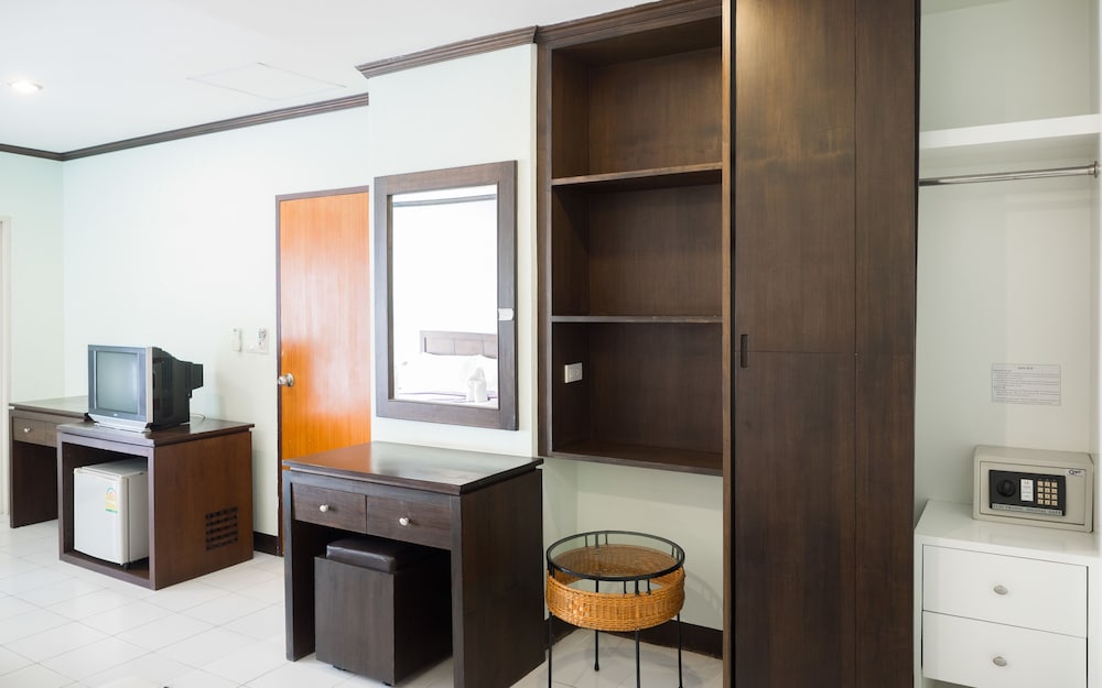 Patong Moon Inn Guesthouse 44/48