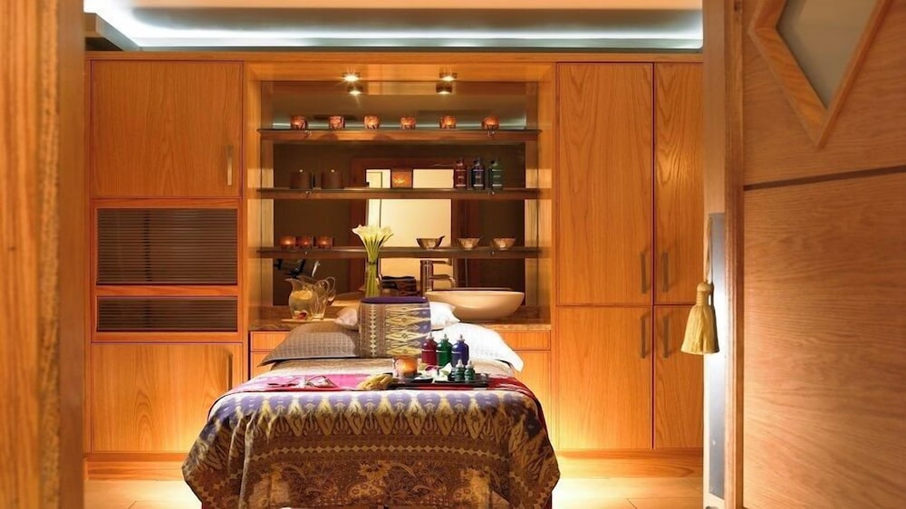 Amber Springs Hotel Health Spa 21/50