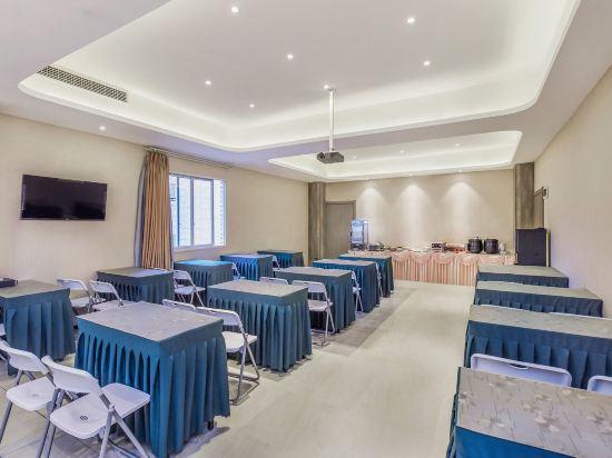 7 days premium hotel (Kaizhou District Government Plaza, Chongqing) 36/47
