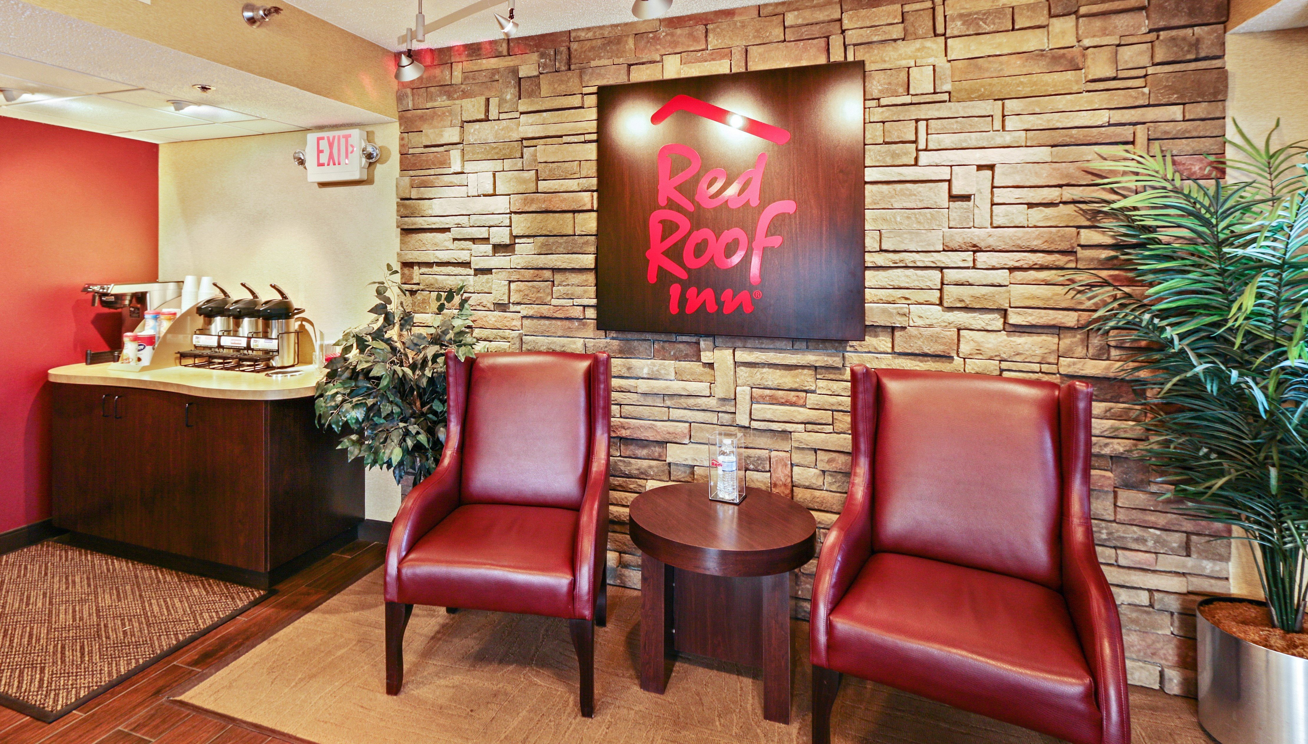 Red Roof Inn Johnson City 20/23