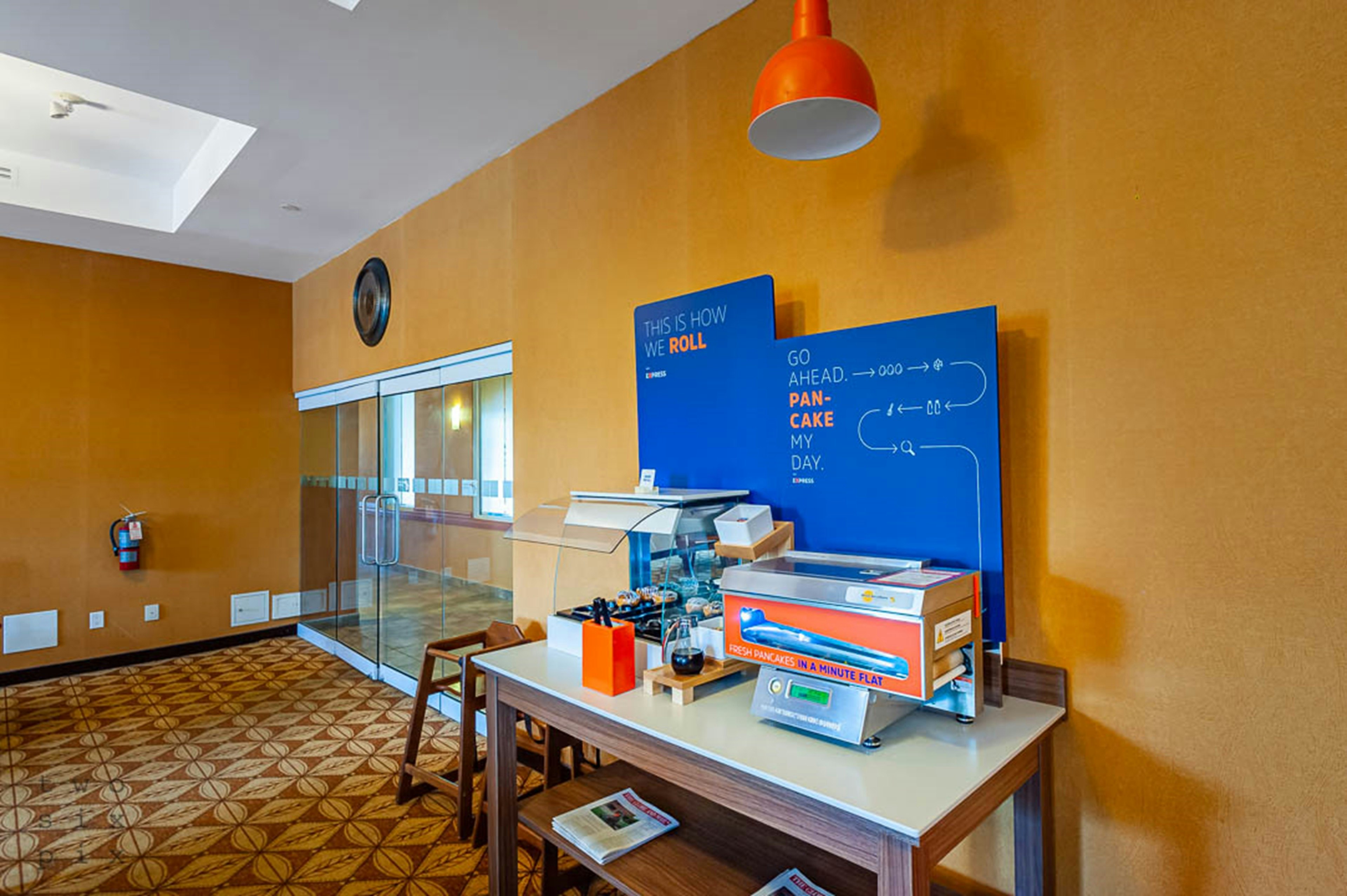 Holiday Inn Express Hotel Suites Clarington Bowmanville 64/70