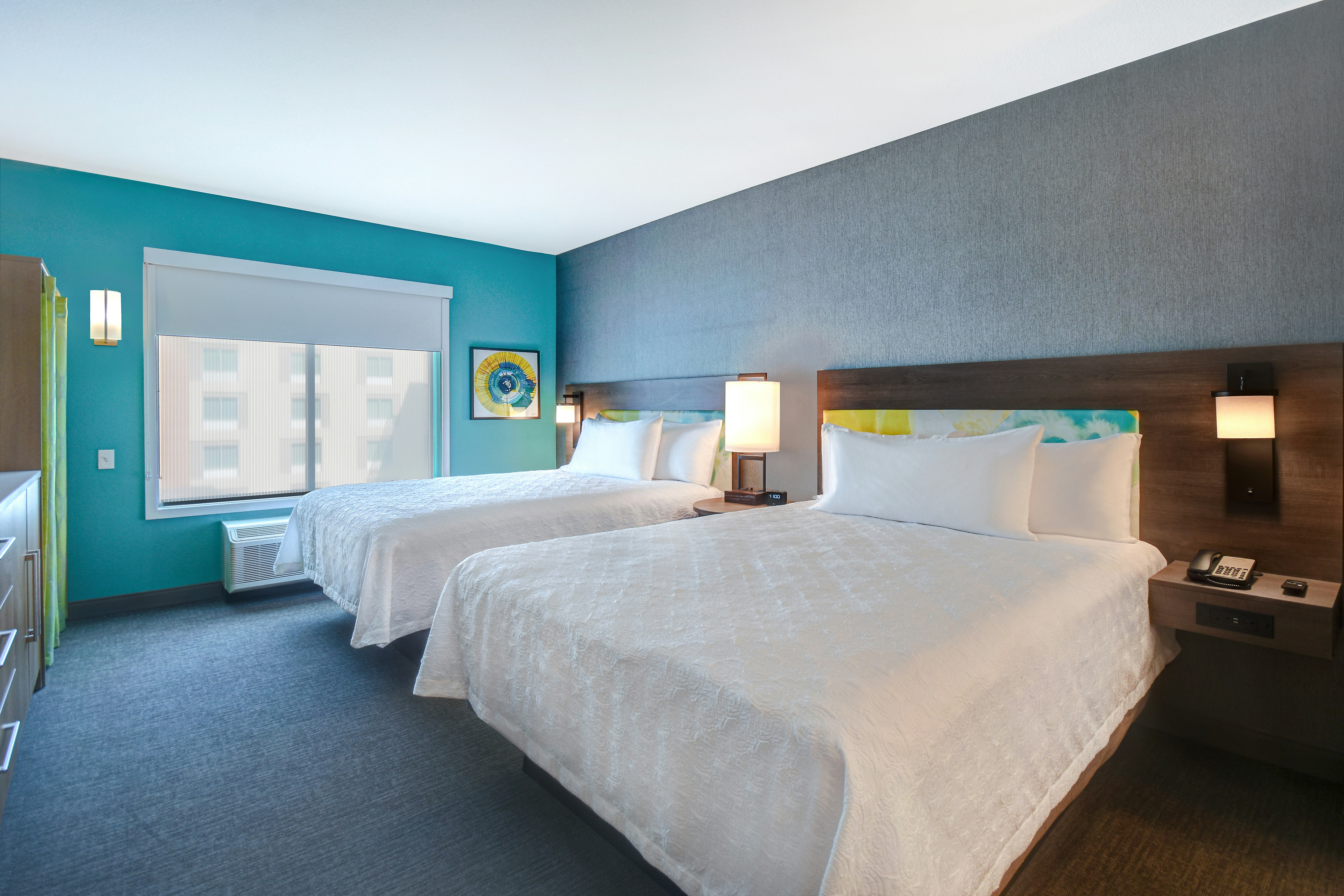 STUDIO, 2 QUEEN BEDS