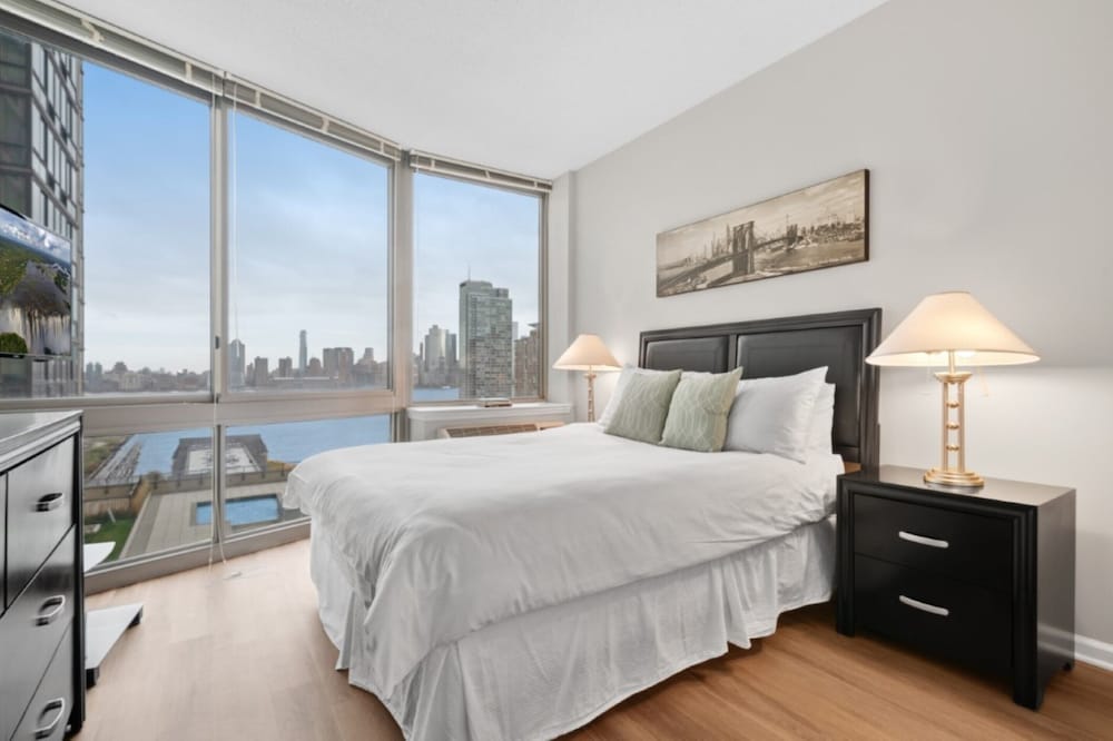 Global Luxury Suites Downtown Jersey City 11/71