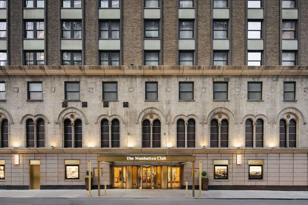 The Manhattan Club 6/76