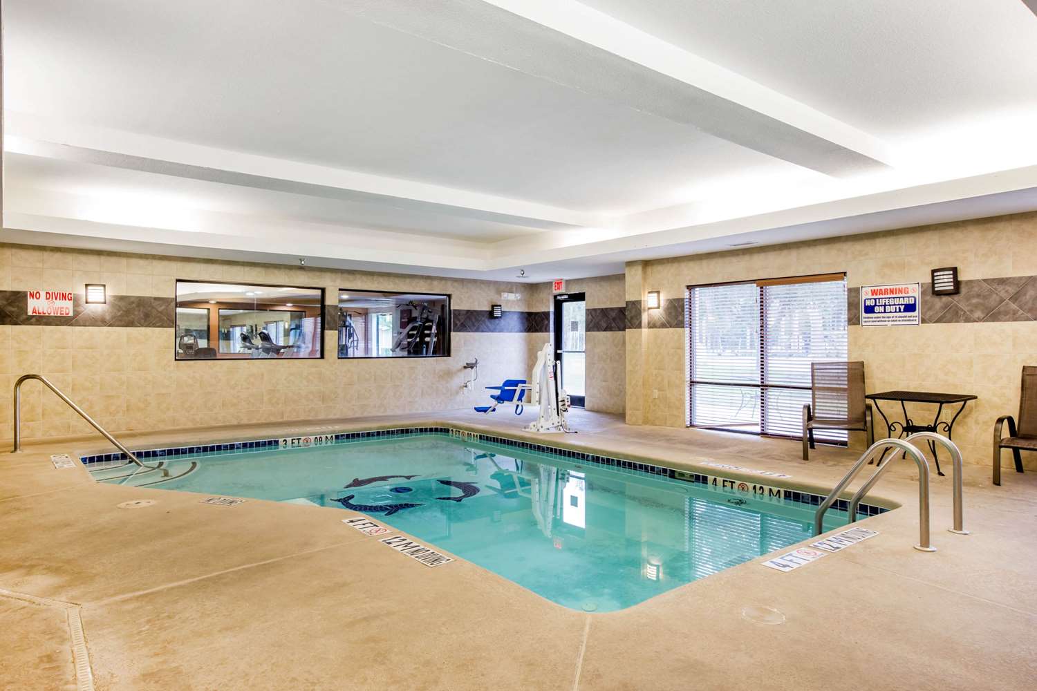 Comfort Suites Golden Isles Gateway 11/33