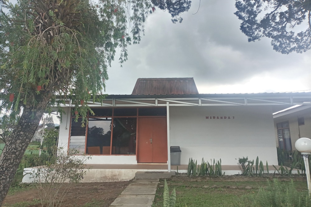 Kaliaga Bungalow by ZUZU 2/25