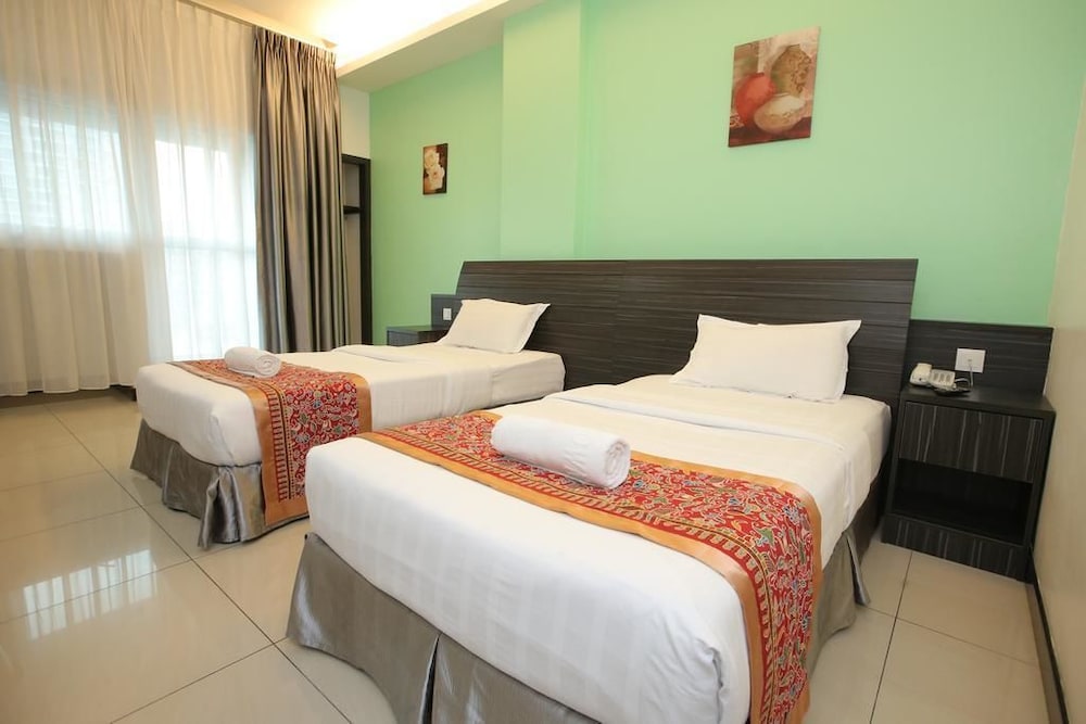 DELUXE, TWIN BEDS