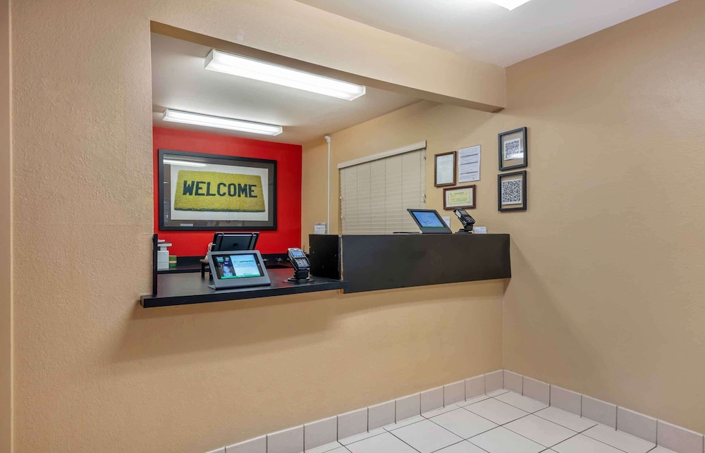 Extended Stay America Select Suites Gainesville I-75 8/33