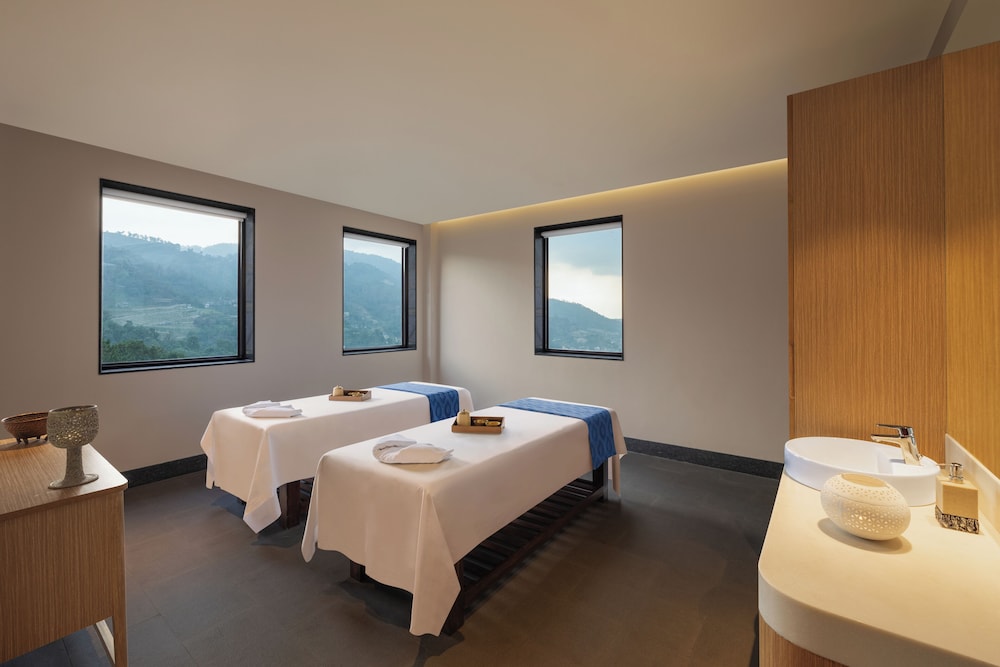 Fortune Resort and Wellness Spa 18/48