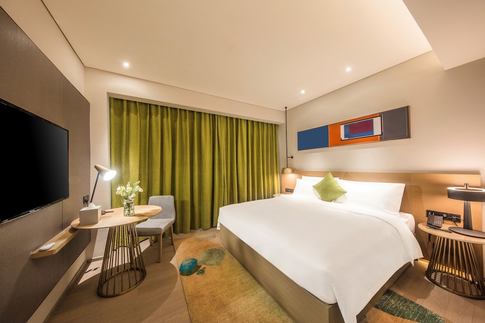 Novotel Shenzhen Bantian 12/50