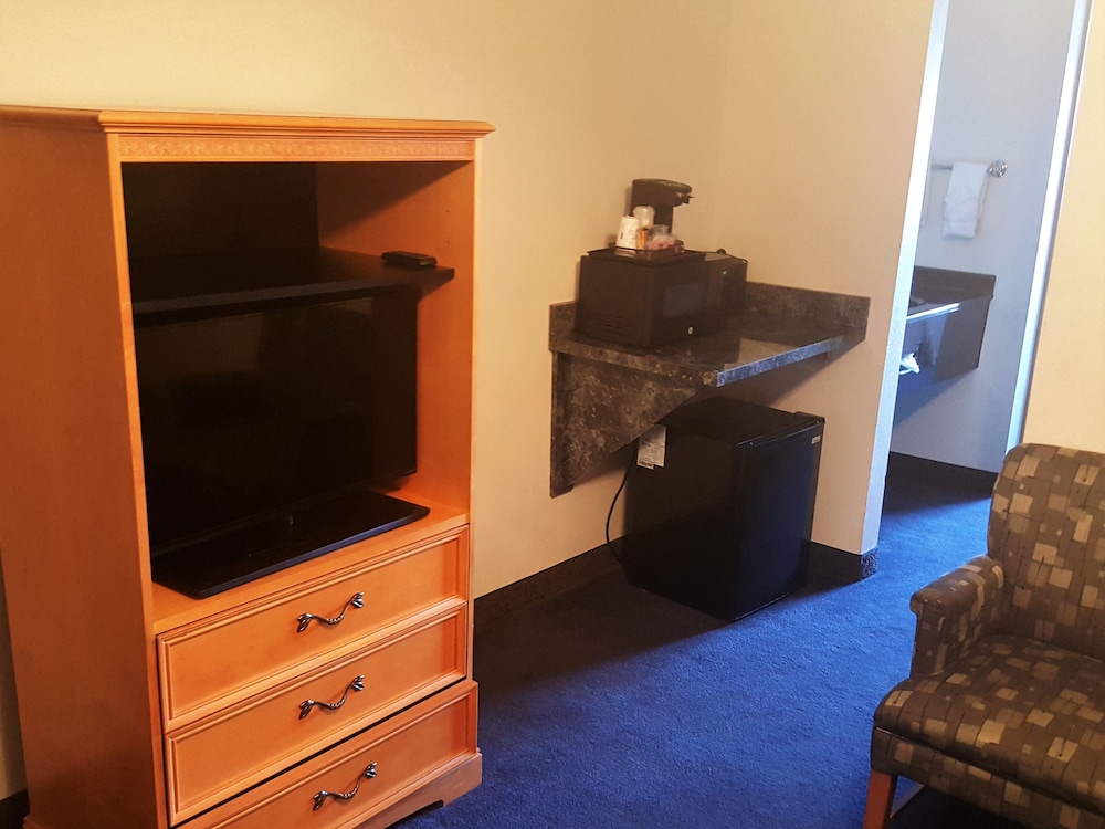 Baymont By Wyndham Indianapolis Northeast 32/45