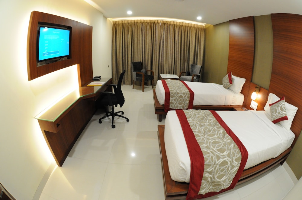 Hotel Grand Rajputana 5/17