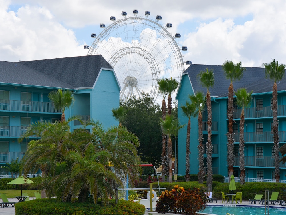 Avanti International Resort 8/67