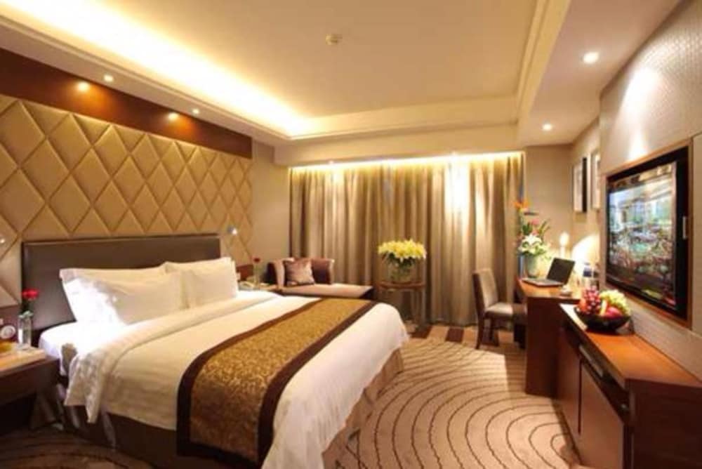 Luxemon Xinjiang Yindu Hotel 6/30