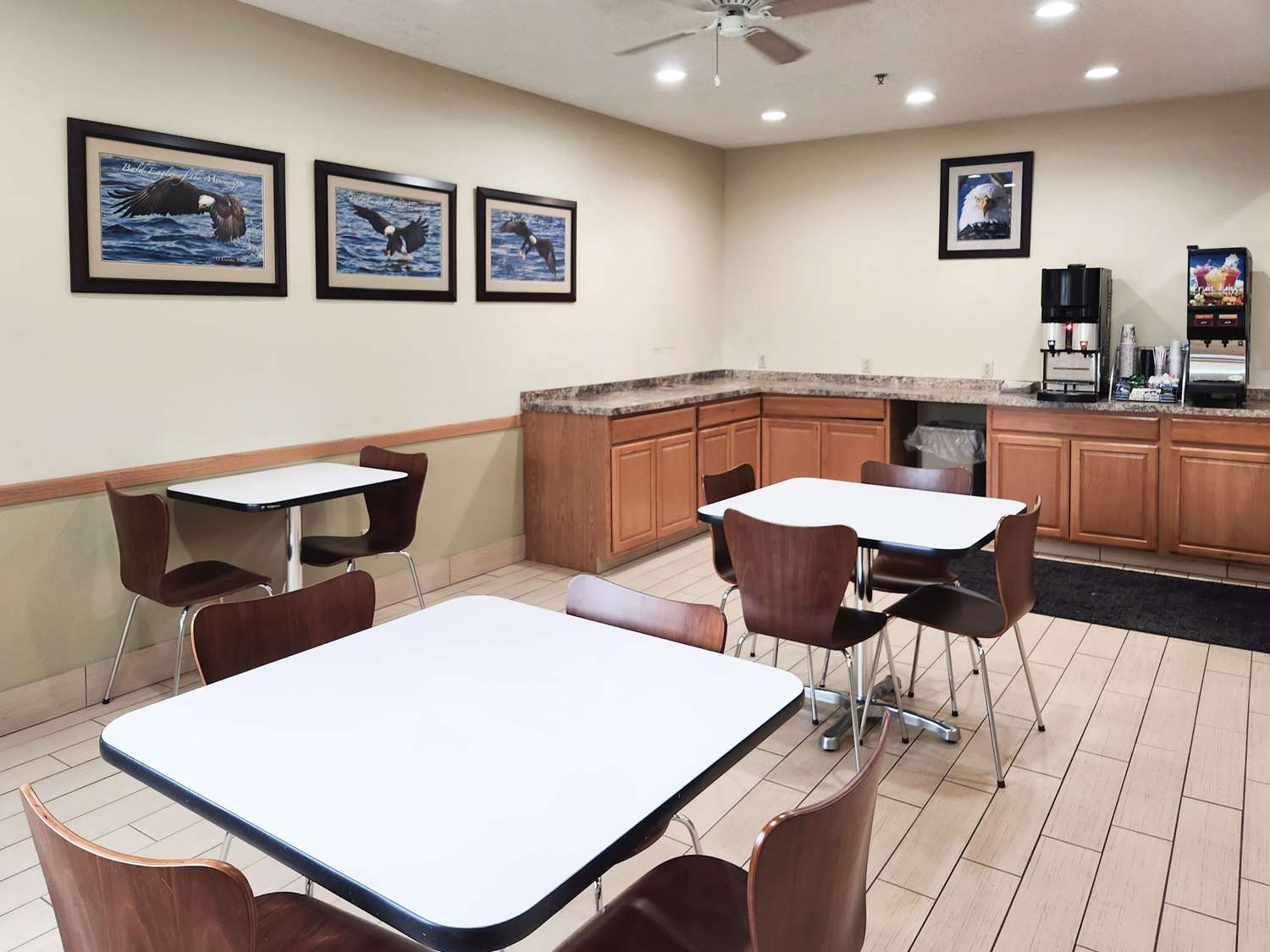 MainStay Suites LeClaire - Quad Cities 13/13