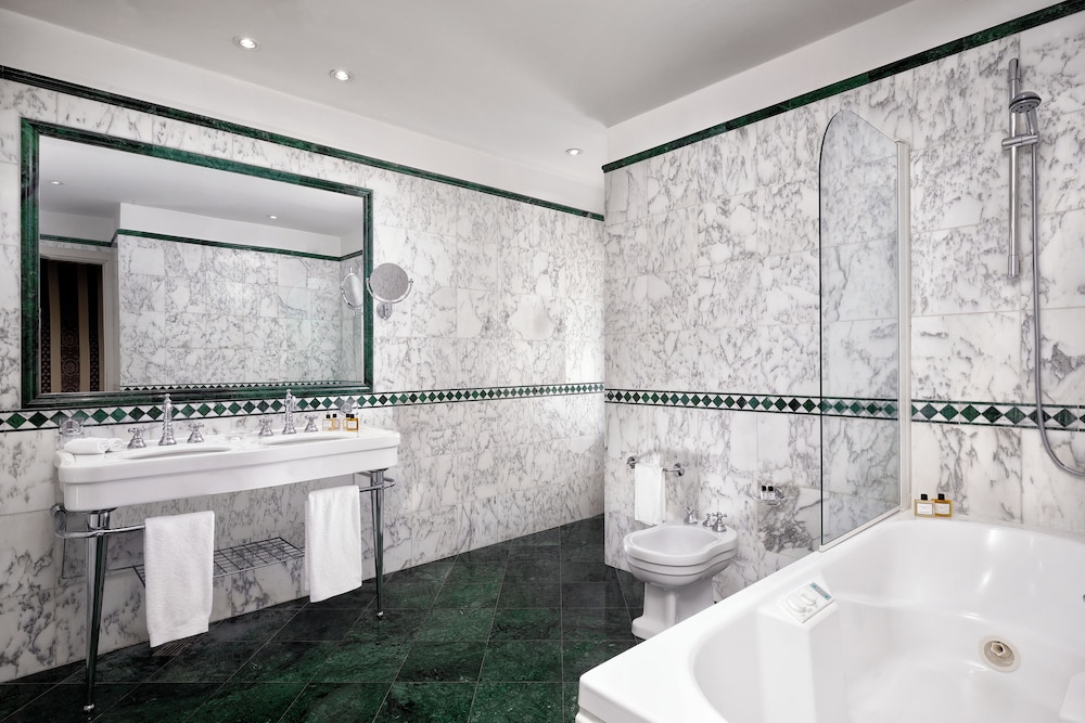 Grand, Canal, Junior Suite, King Bed, Canal View, Sofa, Sina Palazzo Sant'angelo 2/3