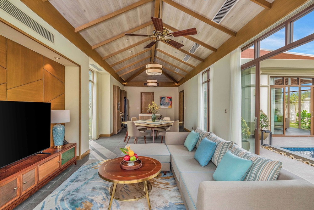 Fusion Resort and Villas Da Nang 30/50
