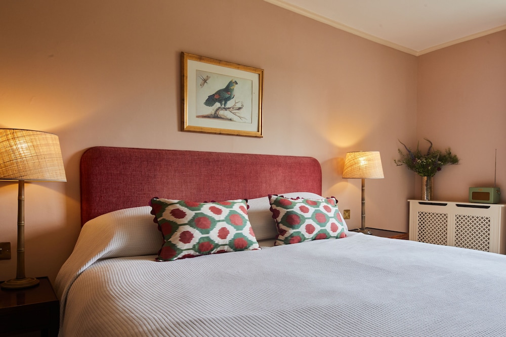 The Arundell Arms Hotel 18/50