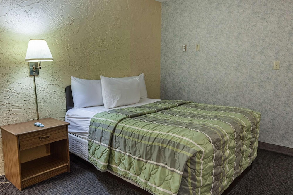 Motel6 Oak Creek, WI 29/53