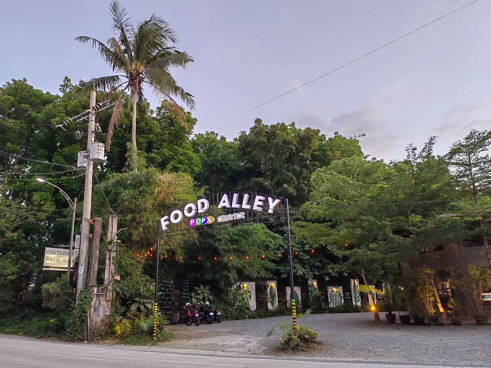 Containers By Eco Hotel Tagaytay 61/66
