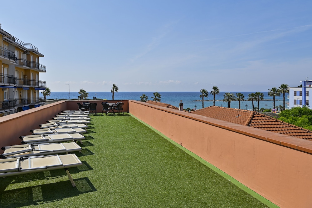 Hotel Delle Rose 43/50