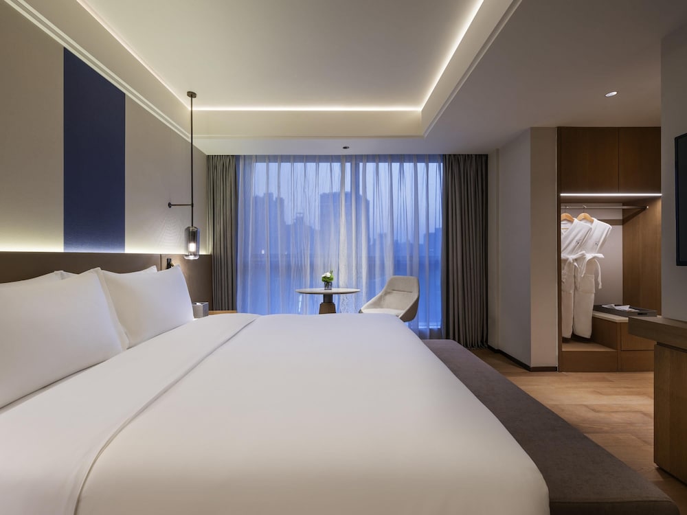 Novotel Shanghai JingAn 9/50